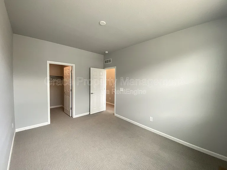 191 Ambrose St — Photo 20
