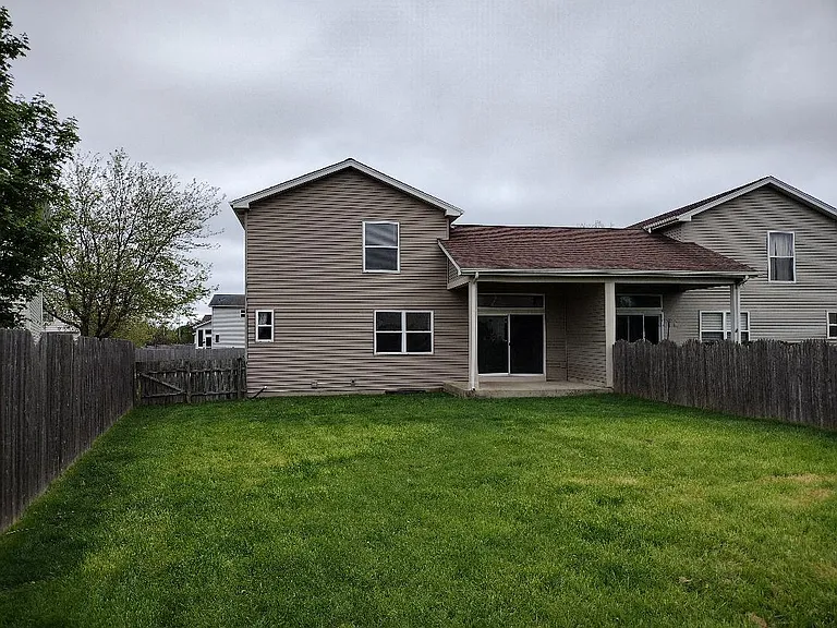 2159 Henning Pl — Photo 24