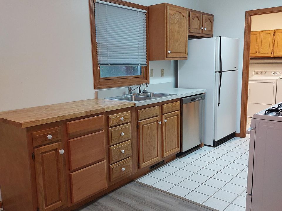 452 Lee Ave Decatur MI Zillow