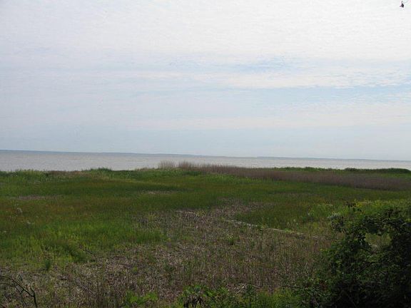 4th image of N2046 Shore Dr