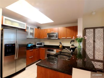 3131 NE 188th St APT 2810, Miami, FL, 33180