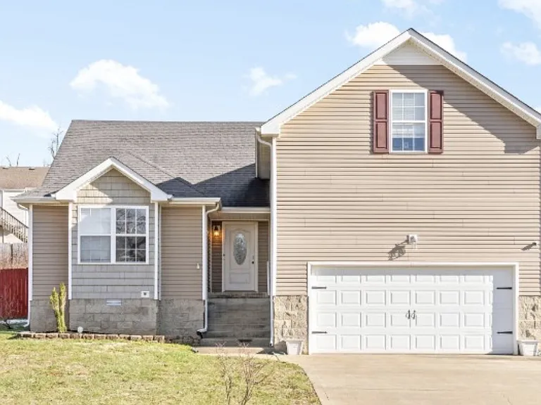 1384 Mutual Dr — Photo 1