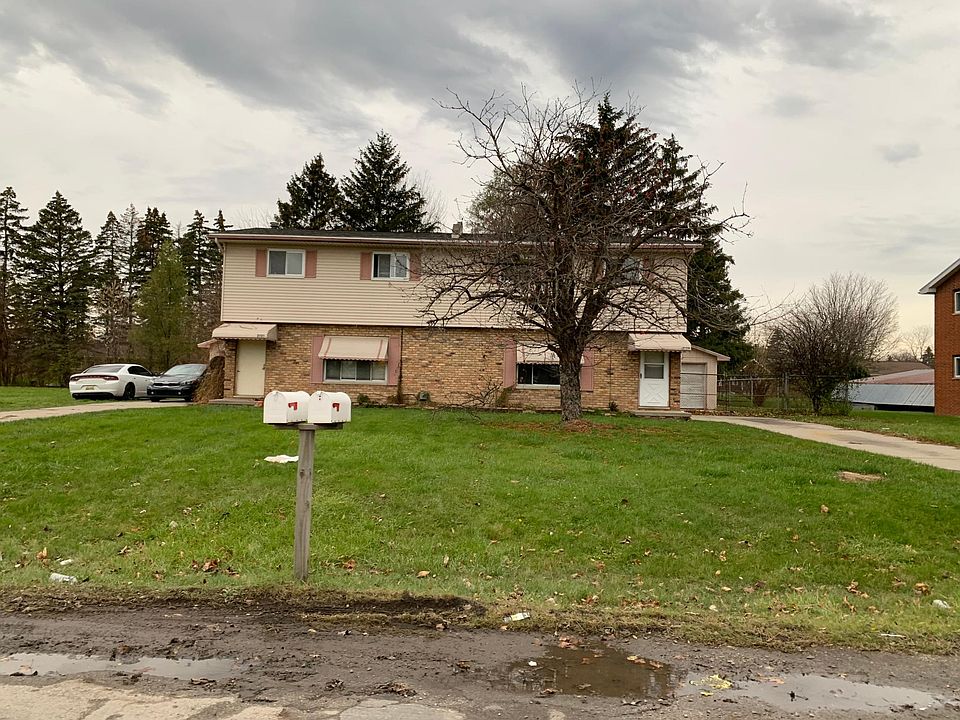 1st image of 2727 Erna Dr #1