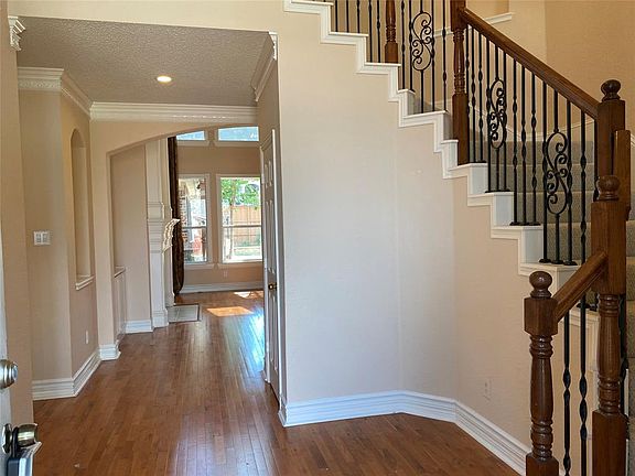 4th image of 8129 Skyridge Dr