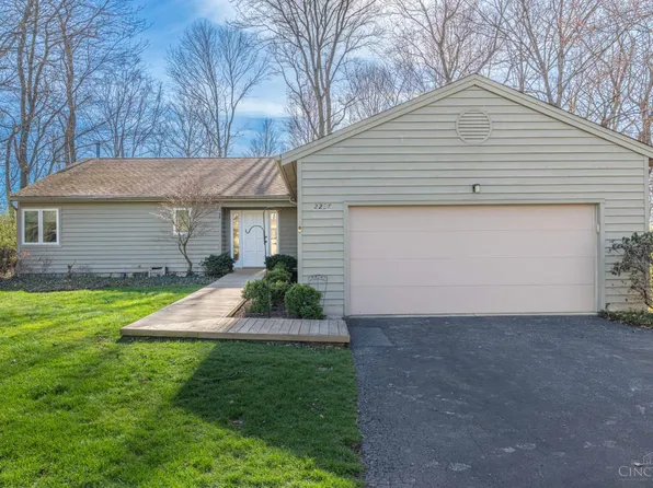 2237 Sweetbriar Ln, Cincinnati, OH 45239