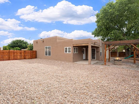 3rd image of 1007 Los Arboles Cir