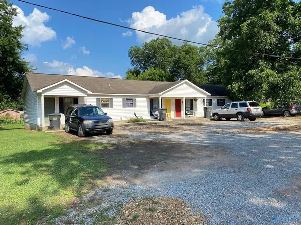 6th Ave E, Falkville, AL 35622