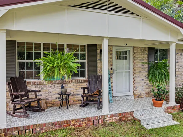 156 S Lindberg St, Crestview, FL 32536