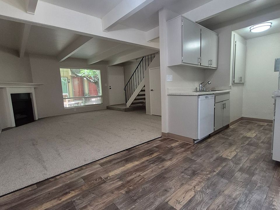 1st image of 2612-2616 G St #261604