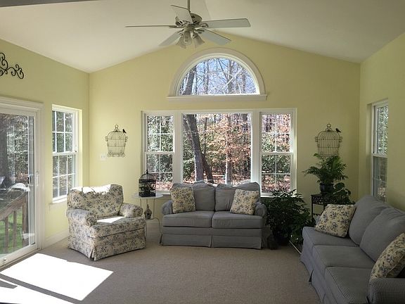 5th image of 23417 Chandler Ct
