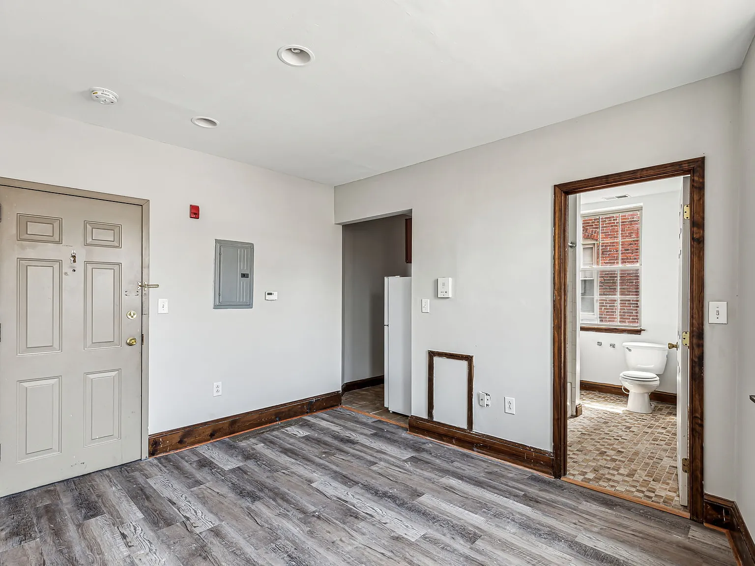 Studio, $790 — Photo 4