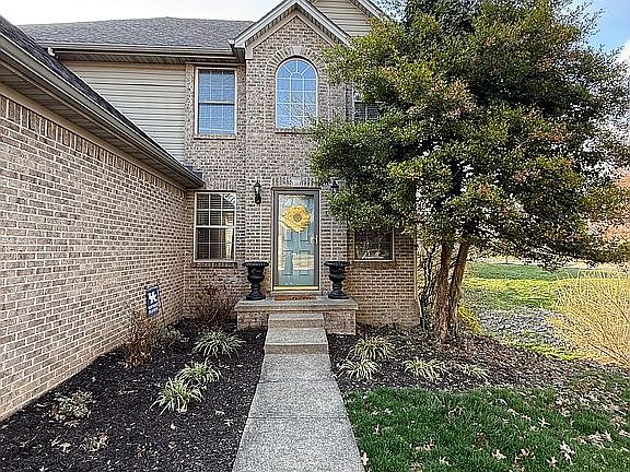 2nd image of 3801 Scarlet Oak Ln