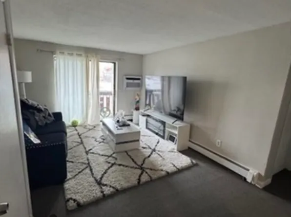 45 McCoba St APT 64, Revere, MA 02151