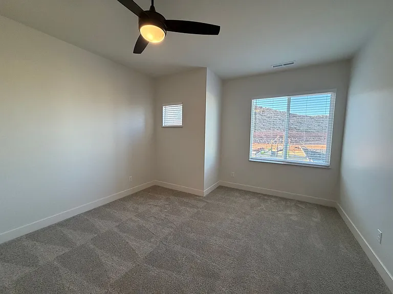602 E Hemsworth Ln — Photo 28