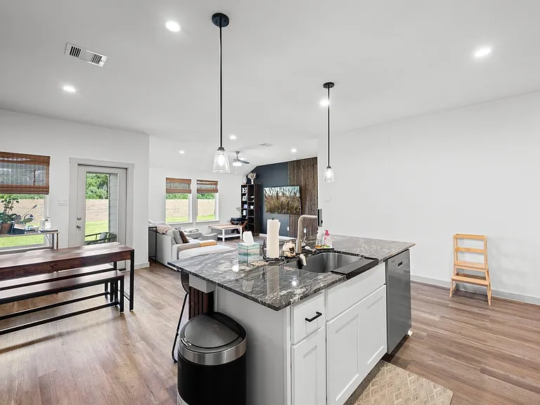 1054 Great Barracuda Ln — Photo 10