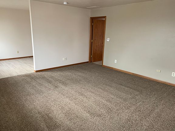 2nd image of 580 W 9th St