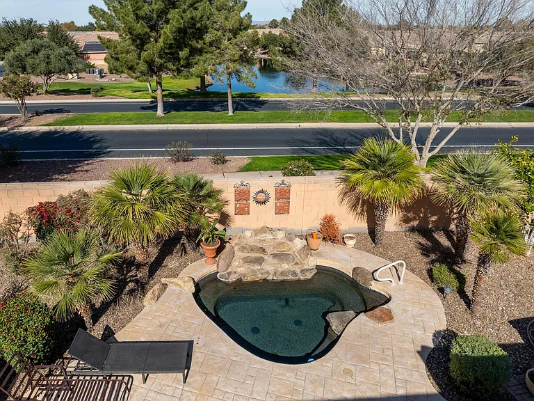 42204 W Rummy Rd — Photo 37