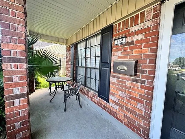 132 Layburn Ct — Photo 2