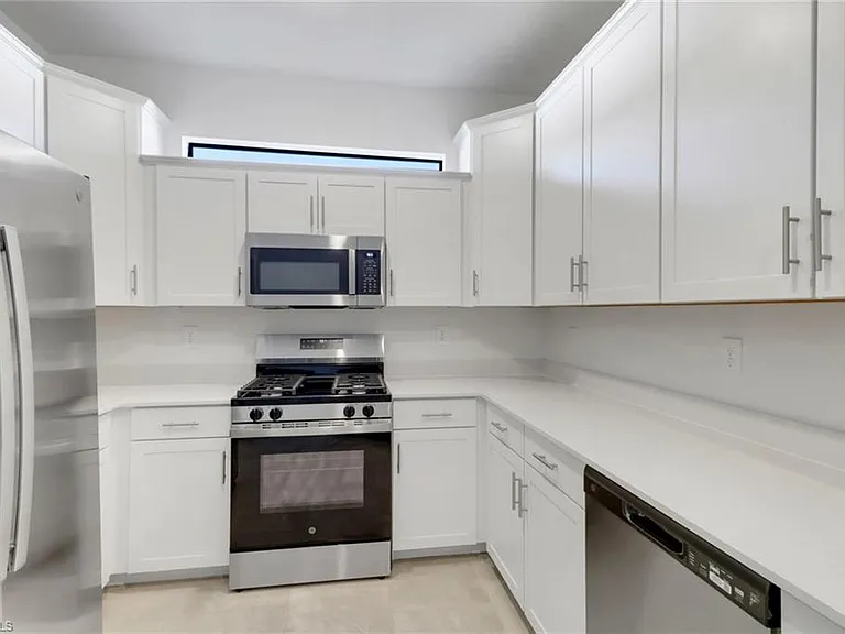 19588 Hinkley Dr — Photo 10