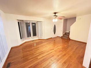 2442 S 3rd Ave, North Riverside, IL 60546