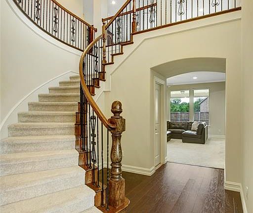 4th image of 2809 Chatswood Dr