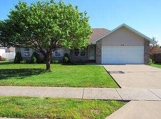 514 Osage Rd, Willard, MO 65781