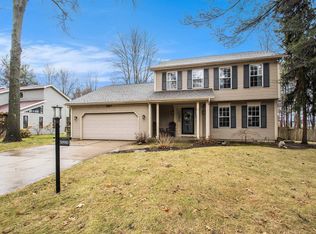 50980 Partridge Woods Dr, Granger, IN 46530