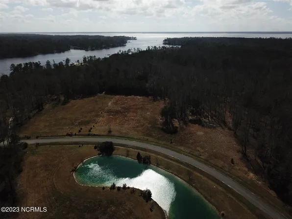 166 Baird Point Road, Grantsboro, NC 28529