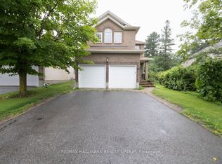 281 Goldridge Dr, Ottawa, ON K2T1H4