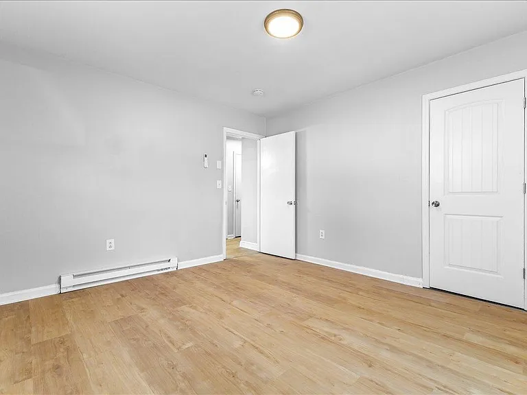 715 Bibb St NE — Photo 17