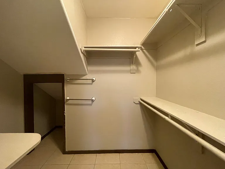 Walk-in Closet