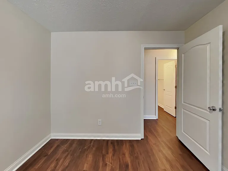 681 Bridgebend Run — Photo 14
