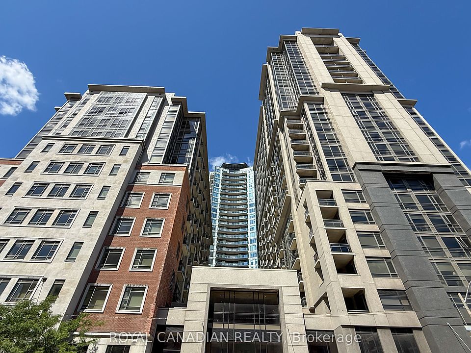 1st image of 150 Main St W #314
