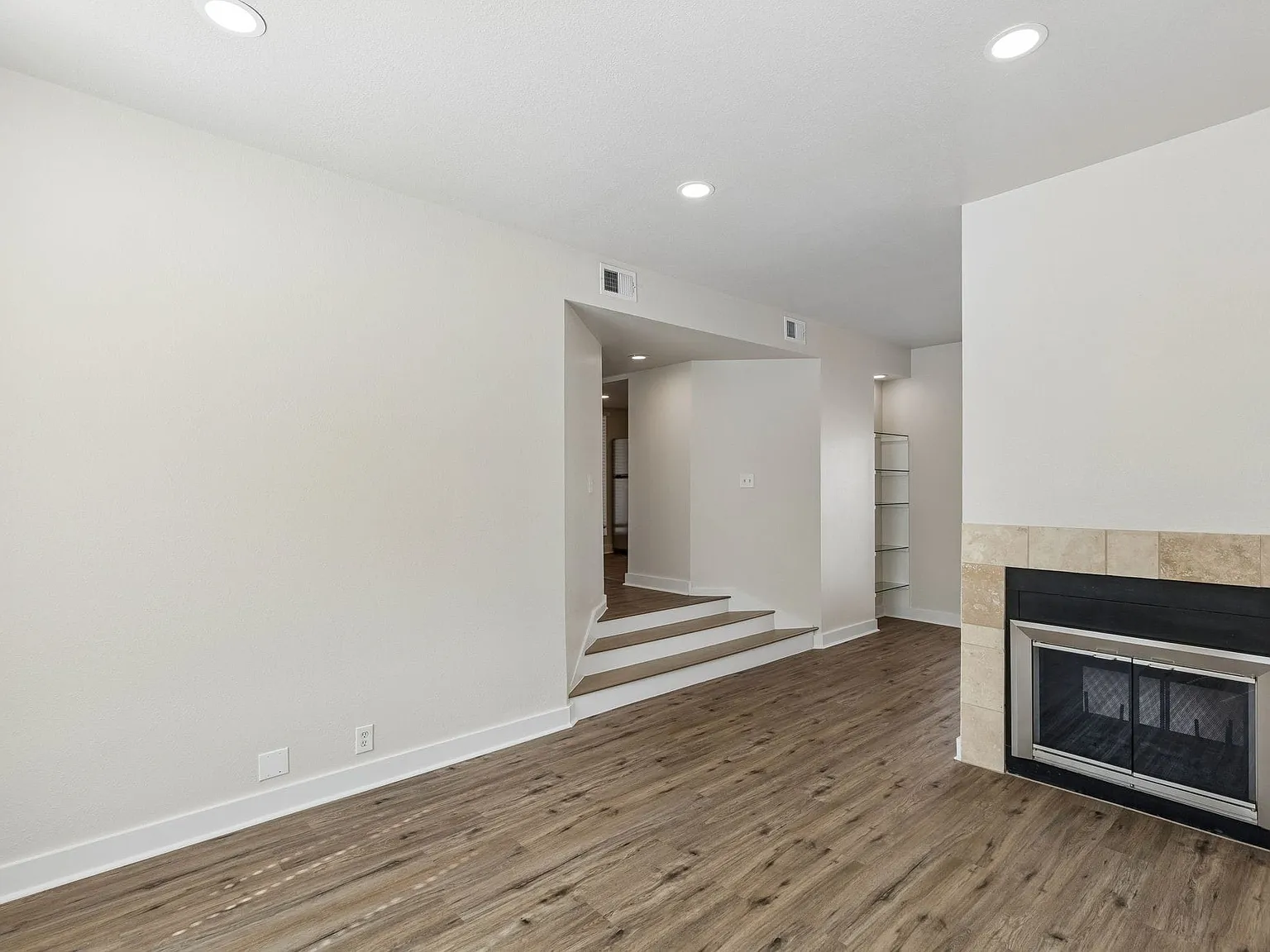 1 bed, 1.0 bath, 872 sqft, $2,250 — Photo 4