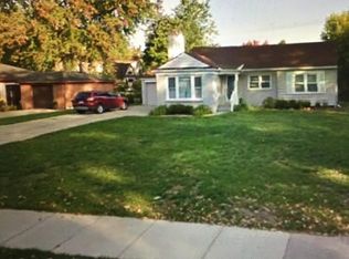 1653 E Maple Rd, Birmingham, MI 48009