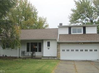 20764 Alameda Pkwy, Highland Hills, OH 44128