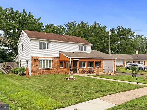 2nd image of 103 Holbrook Ln