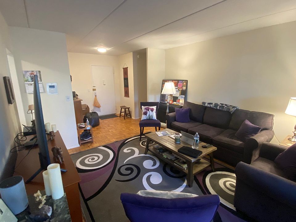 1st image of 422 Benedict Ave