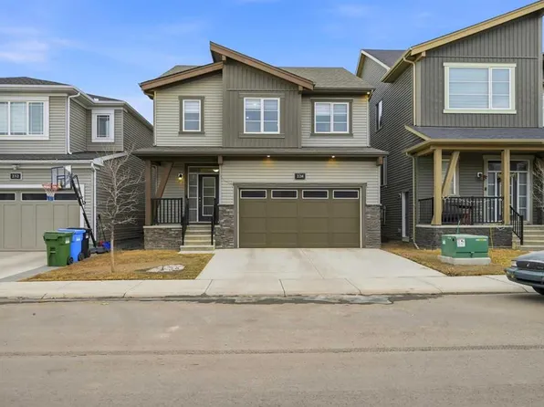 228 Carringham Rd S, Calgary, AB T3P 1V4