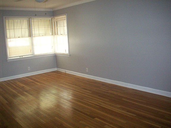 5th image of 10501 Hoyt Dr