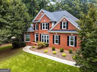 360 Stonehaven Dr, Fayetteville, GA 30215
