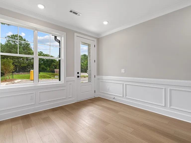 6104 Fox Rd — Photo 8