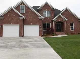 1484 Southern Sky Cir, Bowling Green, KY 42104