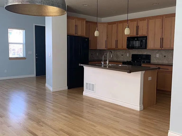 2380 Hecla Dr — Photo 3