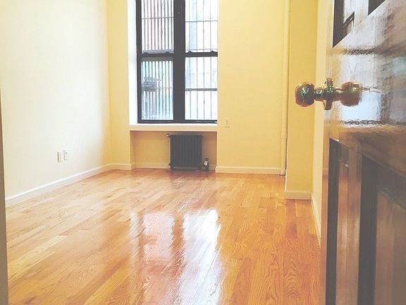 2nd image of 208 E 124th St #18