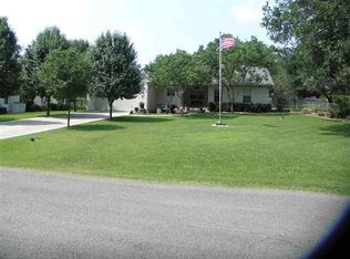 105 E Pheasant Rd, Highland Haven, TX 78654