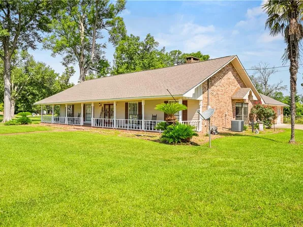 117 Bernes St, Marksville, LA 71351