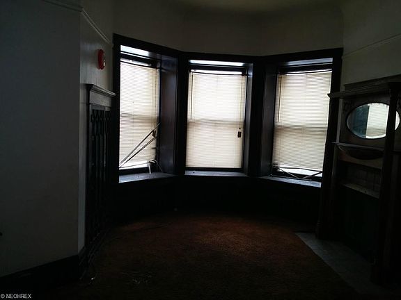 3rd image of 1848 E 89th St