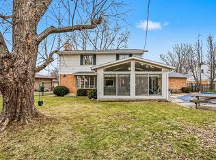 422 Briar Ct, Saint Joseph, MI 49085