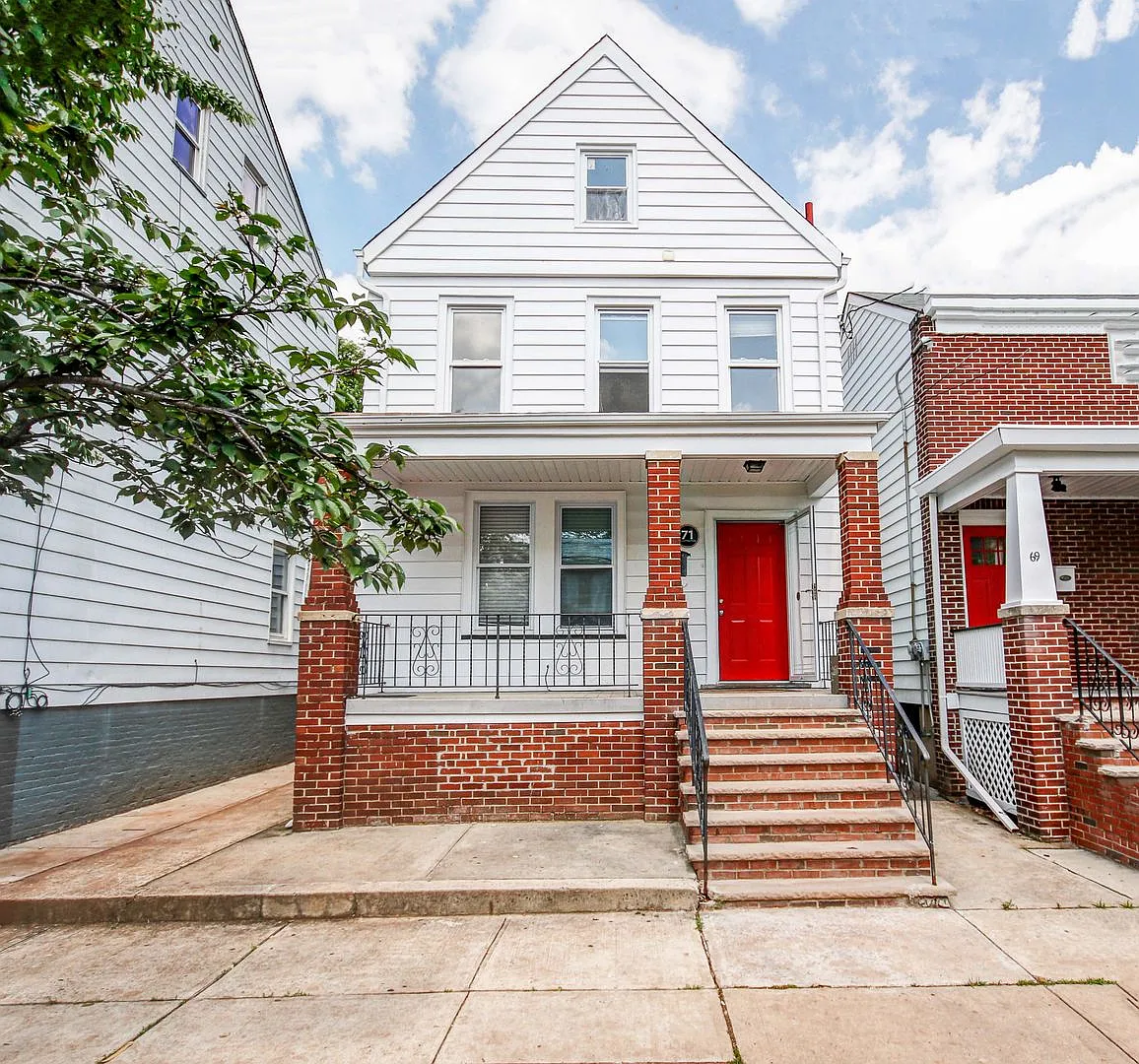 71 Huntington St — Photo 1